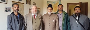 Imam Naseem Bajwa, Imam of the Mosque Baitul Futuh in London, visits PISAI with a delegation of Ahmadi Muslims.