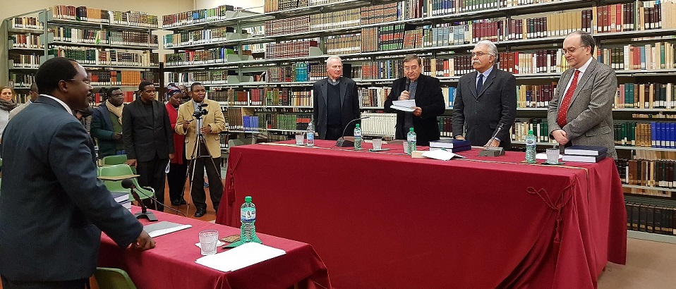 Mercoledì 17 gennaio alle ore 17 il Rev. Valentin Nsabimana della Diocesi di Gitega, Burundi, alumnus PISAI, ha difeso con successo la sua tesi di dottorato.