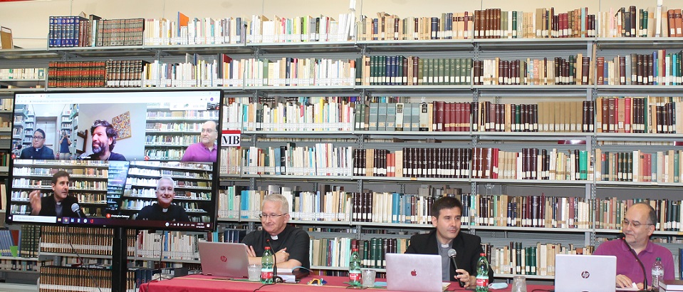 Wednesday 16 September 2020 Fr. John P. Mallare, a student at PISAI, defended his doctoral thesis in the Maurice Borrmans Library.