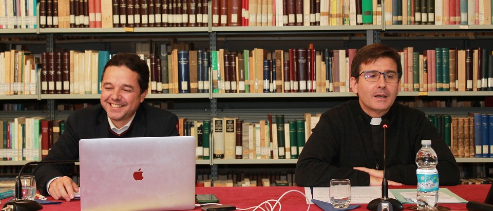 On 6 December 2022, a meeting and debate entitled Louis Massignon. Courbe de vie d’un chrétien amoureux de l’islam was held in the Maurice Borrmans Library of PISAI