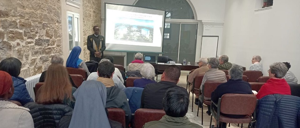 Il professore Augustin Sawadogo del PISAI ha guidato una sessione di formazione sul tema “Relazioni islamo-cristiane: progresso e sfide”, che si è tenuta a Tunisi dal 9 all’11 febbraio 2024