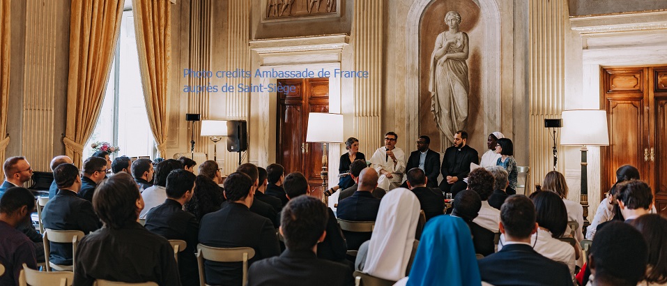 Il 24 maggio 2024, Patient Bahati, MAfr, dottorando del PISAI, ha partecipato a una tavola rotonda organizzata dall’Ambasciata di Francia presso la Santa Sede
