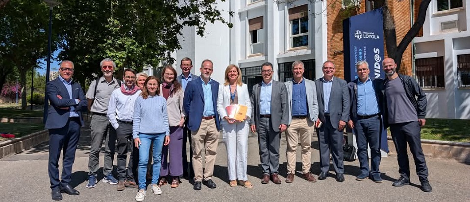 Venerdì 16 maggio 2025, il Comitato scientifico di Pluriel (Plateforme universitaire de recherche sur l’islam) si è riunito a Cordova per l'organizzazione del congresso 2026 'Etica ed estetica nel patrimonio islamico'