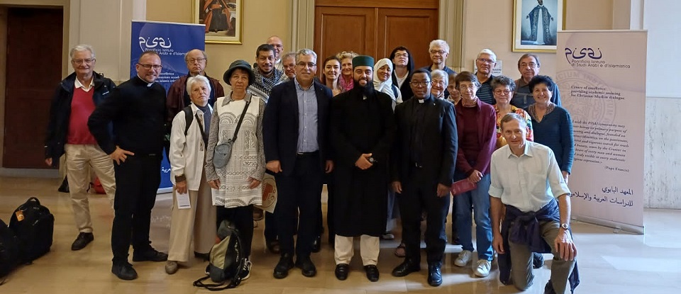 Giovedì 23 ottobre 2025 un gruppo del Servizio Diocesano per le Relazioni con i Musulmani della Diocesi di Grenoble Vienne ha visitato il PISAI ricevuto dal Preside e dal Direttore degli Studi