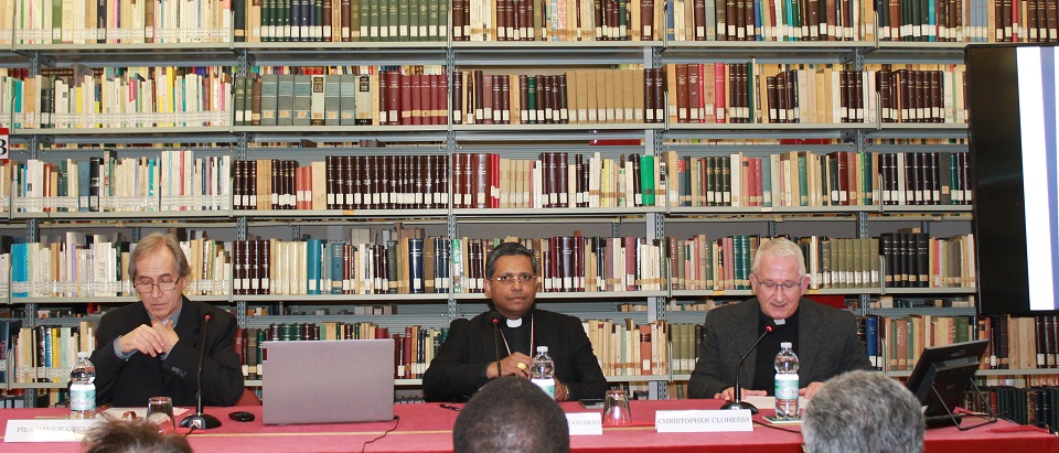 Giovedì 6 novembre 2025 nella biblioteca Maurice Borrmans si è tenuta la conferenza inaugurale dell’anno di ricerca 2025-2026, progetto condiviso del Pontificio Istituto Teologico Giovanni Paolo II e del PISAI